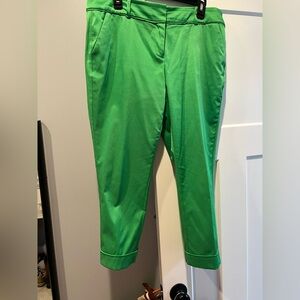 Ladies NY & Co green Capri